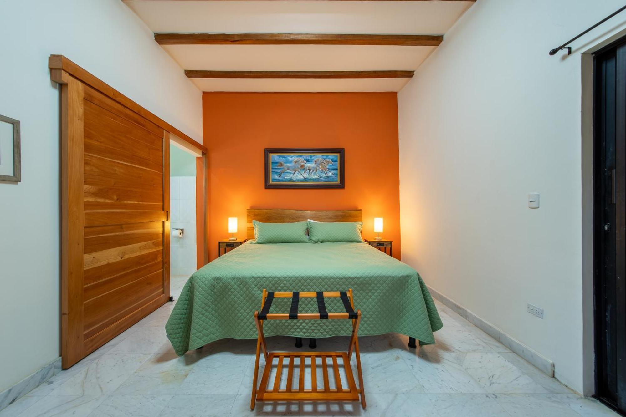Zenquility Inn & Tavern Pedasi Town Bagian luar foto