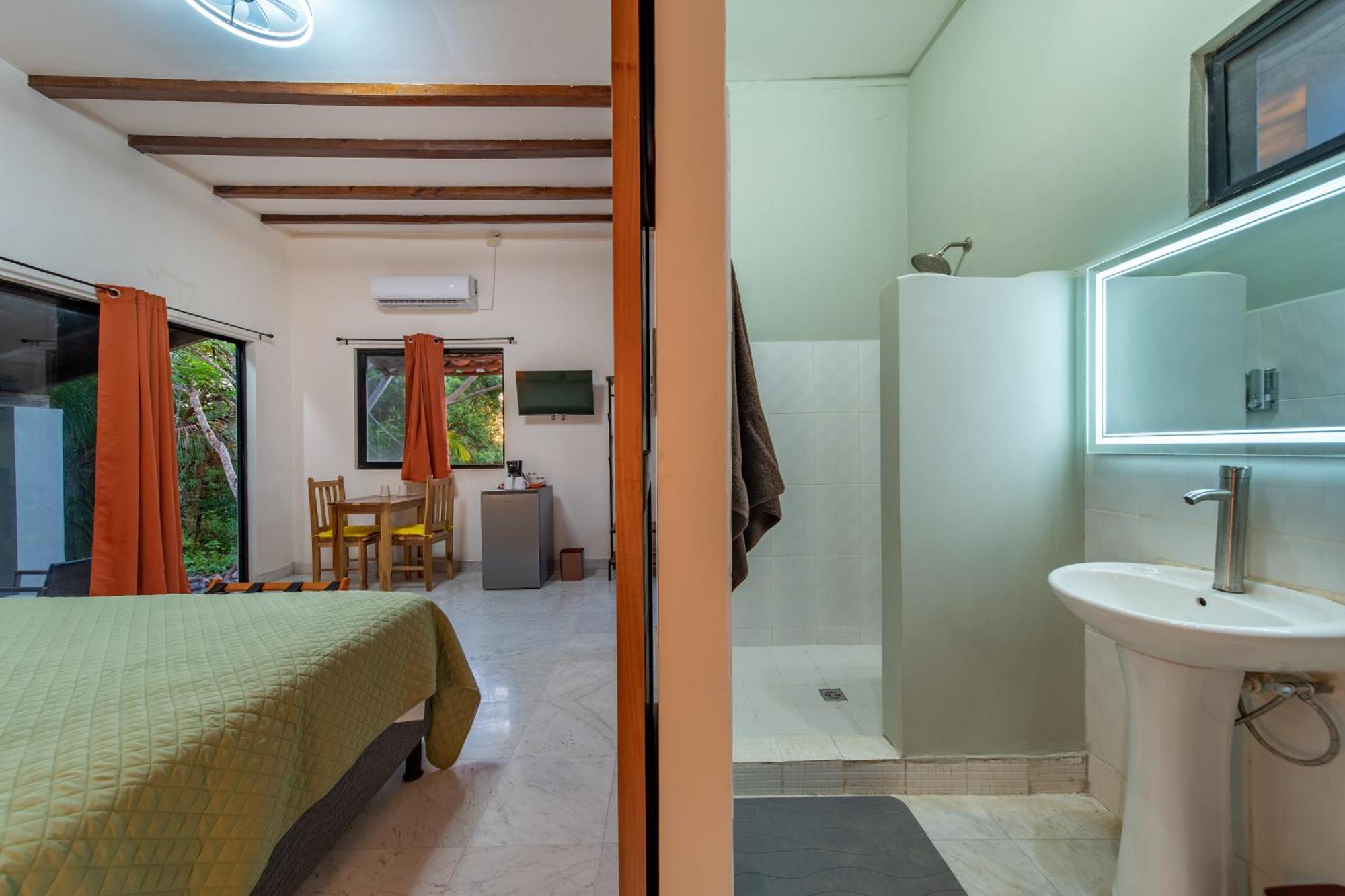 Zenquility Inn & Tavern Pedasi Town Bagian luar foto